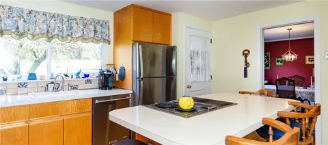 151 Toll Gate Rd, Warwick, RI 02886 photo 14