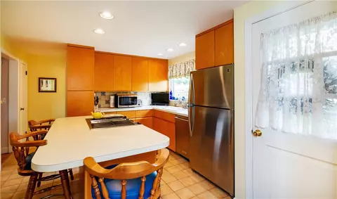 151 Toll Gate Rd, Warwick, RI 02886 photo 17