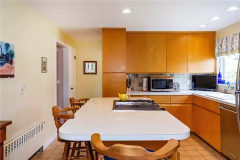 151 Toll Gate Rd, Warwick, RI 02886 photo 15