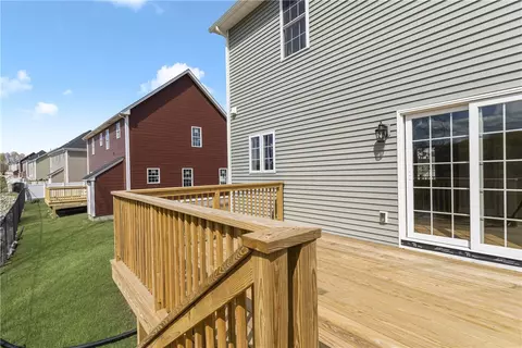 515 Louise St, Woonsocket, RI 02895 photo 23