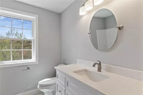 515 Louise St, Woonsocket, RI 02895 photo 11