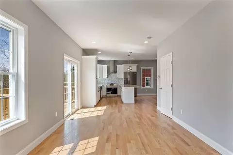 515 Louise St, Woonsocket, RI 02895 photo 13