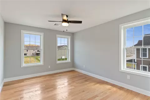 515 Louise St, Woonsocket, RI 02895 photo 21
