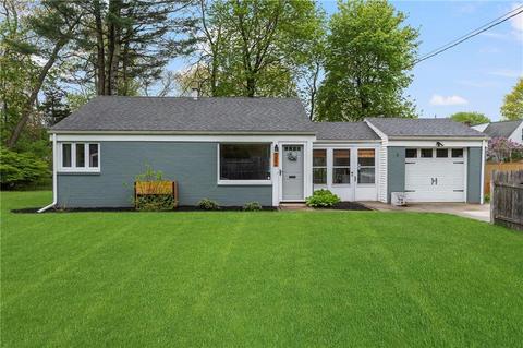 382 First Ave, East Greenwich, RI 02818