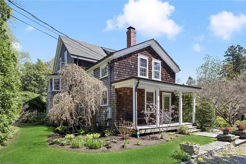 175 Narragansett Ave, Jamestown, RI 02835