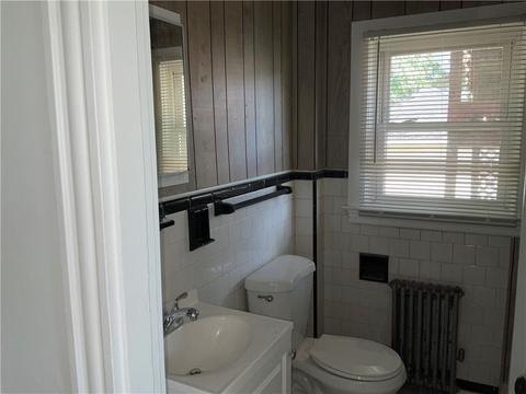 124 Blade St, Warwick, RI 02886 photo 8