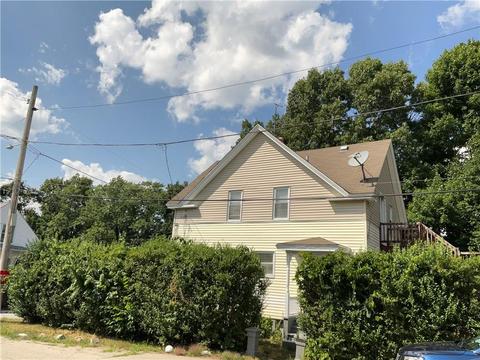 124 Blade St, Warwick, RI 02886 photo 3
