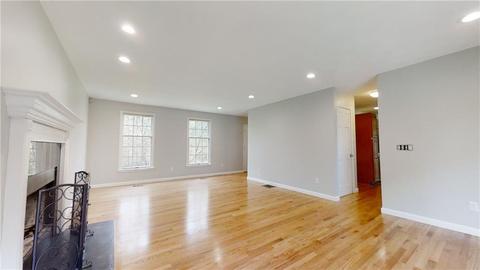 206 Katelyn Ct, Warwick, RI 02886 photo 18