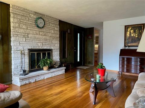 150 Spring Grove Ave, Warwick, RI 02889 photo 6