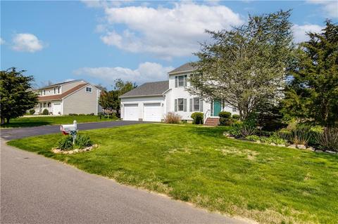 20 Juniper Ave, Westerly, RI 02891 photo 4