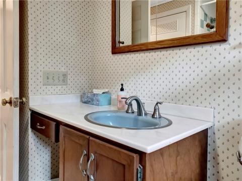 27 Ida Ln, Woonsocket, RI 02895 photo 15