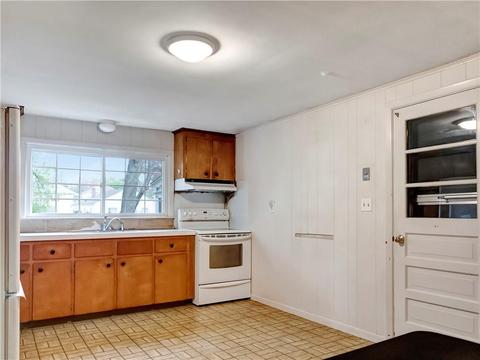 27 Ida Ln, Woonsocket, RI 02895 photo 11