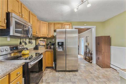 66 Spruce St, Warwick, RI 02886 photo 13