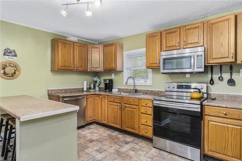 66 Spruce St, Warwick, RI 02886 photo 10