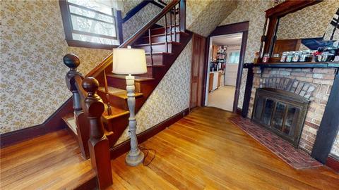 84 Read St, East Providence, RI 02915 photo 2