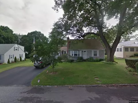 26 Chapel St, Warwick, RI 02886 photo 1