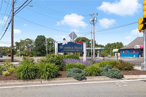 30 Lighthouse Ln, Warwick, RI 02889 photo 2