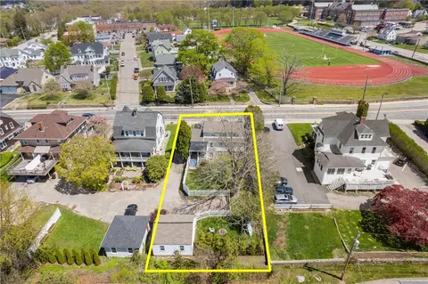 73 Granite St, Westerly, RI 02891 photo 3