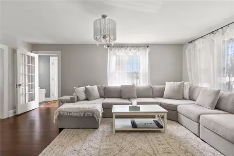 73 Granite St, Westerly, RI 02891 photo 5