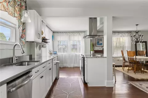 73 Granite St, Westerly, RI 02891 photo 9