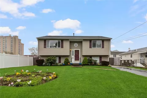 54 Knight St, Cranston, RI 02920