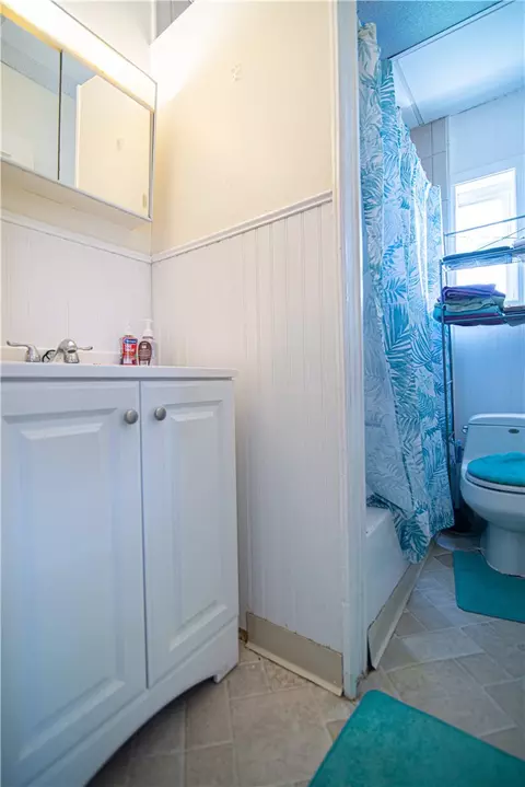131 Pullen Ave, Pawtucket, RI 02861 photo 16