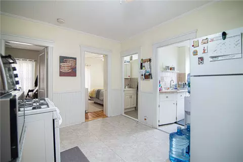 131 Pullen Ave, Pawtucket, RI 02861 photo 11