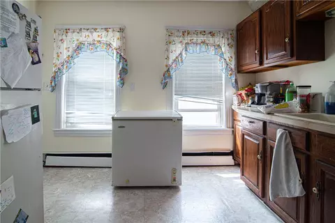 131 Pullen Ave, Pawtucket, RI 02861 photo 23