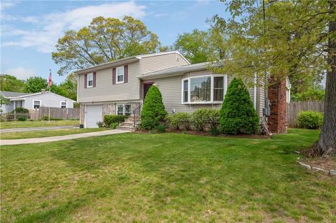 32 Damon Ave, Warwick, RI 02889 photo 2
