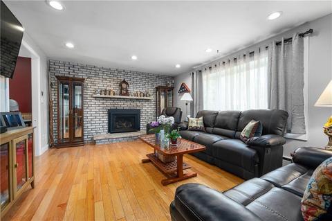 32 Damon Ave, Warwick, RI 02889 photo 4