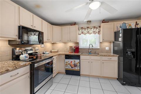 32 Damon Ave, Warwick, RI 02889 photo 9