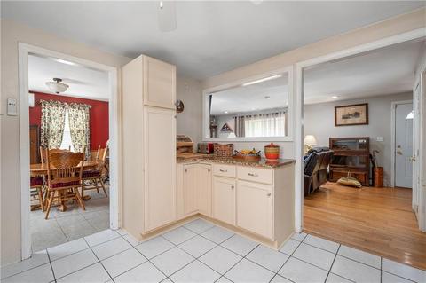32 Damon Ave, Warwick, RI 02889 photo 10