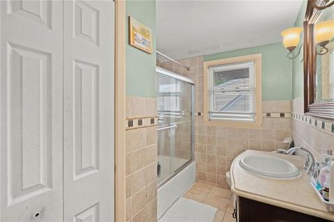 160 Hillcrest Ave, Providence, RI 02908 photo 9