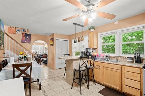 160 Hillcrest Ave, Providence, RI 02908 photo 3