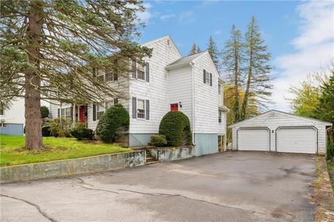 27 Ella Ave, Woonsocket, RI 02895 photo 2