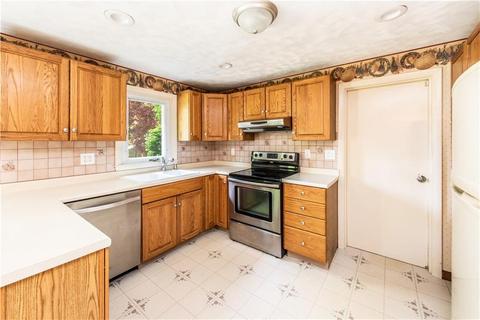 16 Esquire Ave, Warwick, RI 02889 photo 13