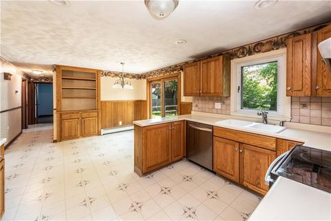 16 Esquire Ave, Warwick, RI 02889 photo 14