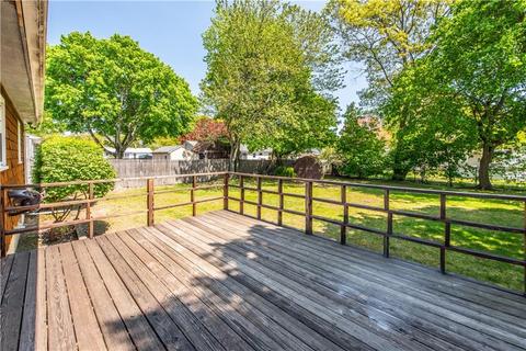 16 Esquire Ave, Warwick, RI 02889 photo 24