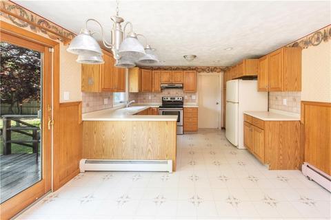 16 Esquire Ave, Warwick, RI 02889 photo 11