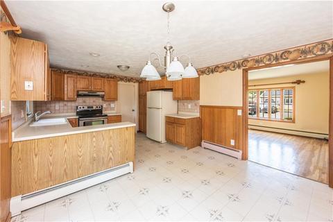 16 Esquire Ave, Warwick, RI 02889 photo 8