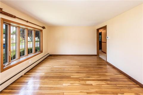 16 Esquire Ave, Warwick, RI 02889 photo 6