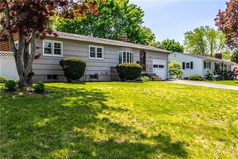 16 Esquire Ave, Warwick, RI 02889 photo 2