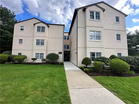 185 Manville Hill Rd #206, Cumberland, RI 02864