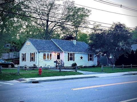 131 Arnold Rd, Coventry, RI 02816 photo 2