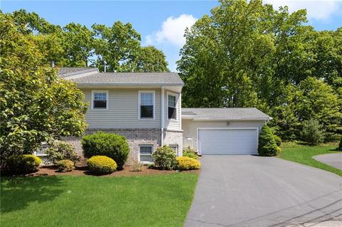 4 Hunters Run #4, North Providence, RI 02904