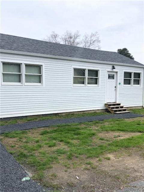 39 Maple St, South Kingstown, RI 02879