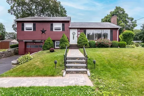 164 Glenwood Dr, North Kingstown, RI 02852