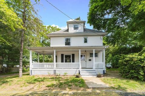 9 Balston St, North Providence, RI 02911