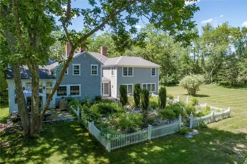 9 Brookside Ln, Little Compton, RI 02837 photo 2