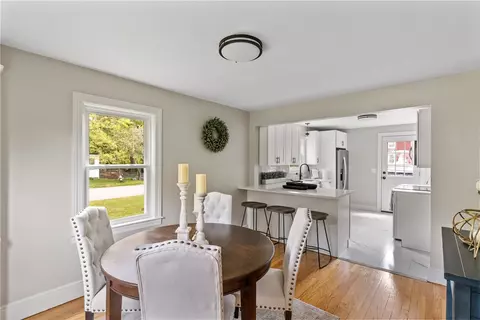 46 Crest Ave, Warwick, RI 02886 photo 6